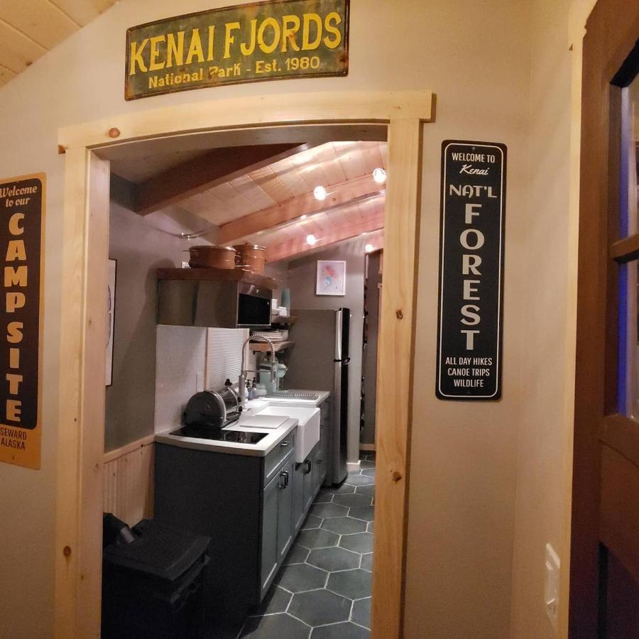 Entire Tiny Home Close To Cruise Ship Terminal Alaska Railroad And Downtown Seward Exterior photo